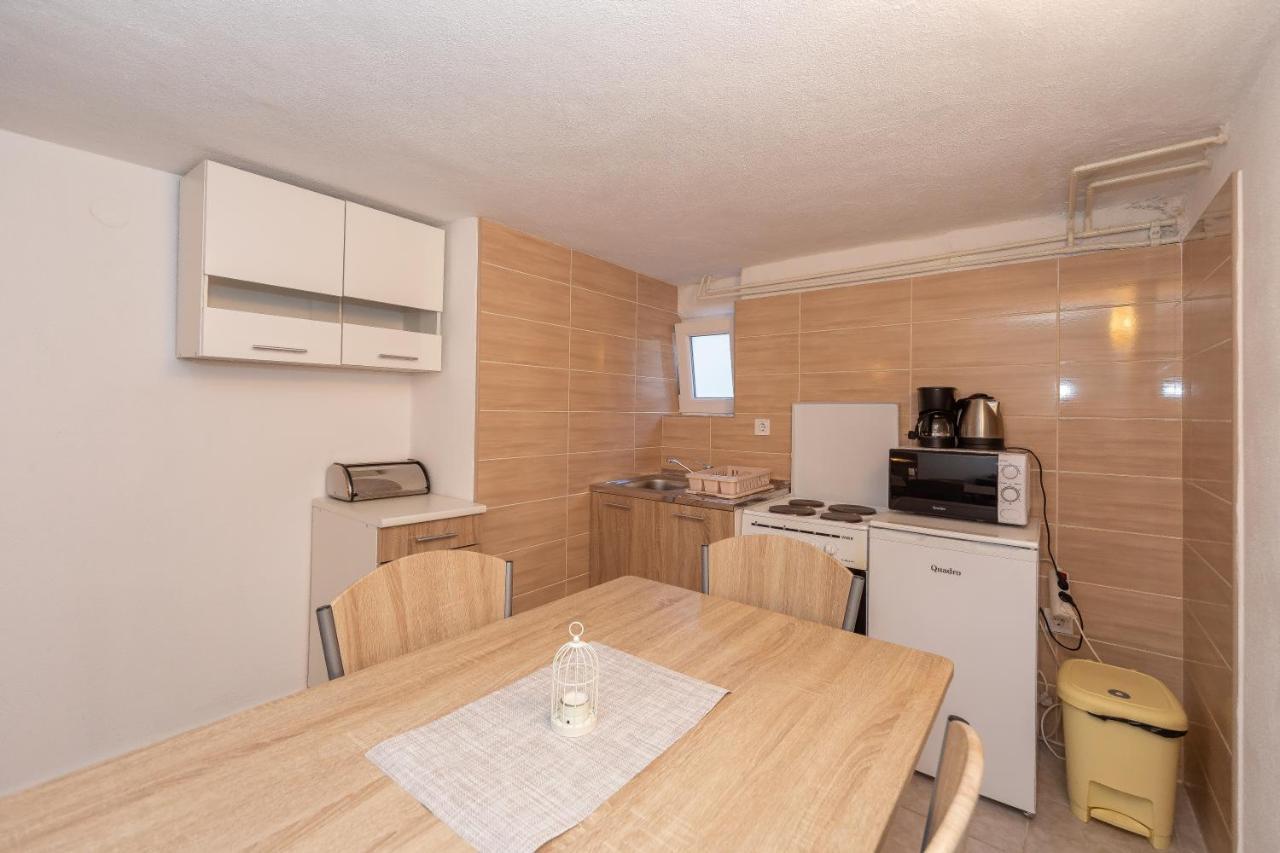 Apartmani Dada Biograd Na Moru Eksteriør bilde
