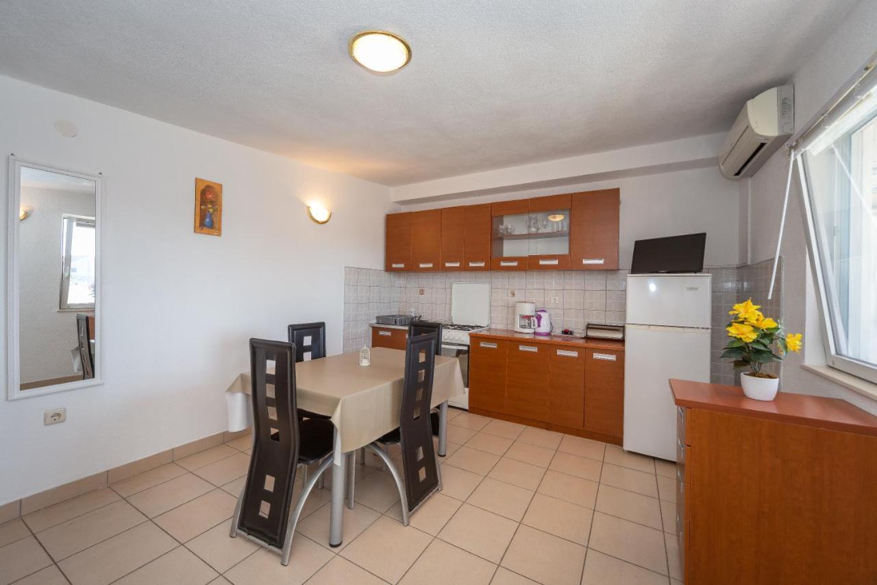 Apartmani Dada Biograd Na Moru Eksteriør bilde