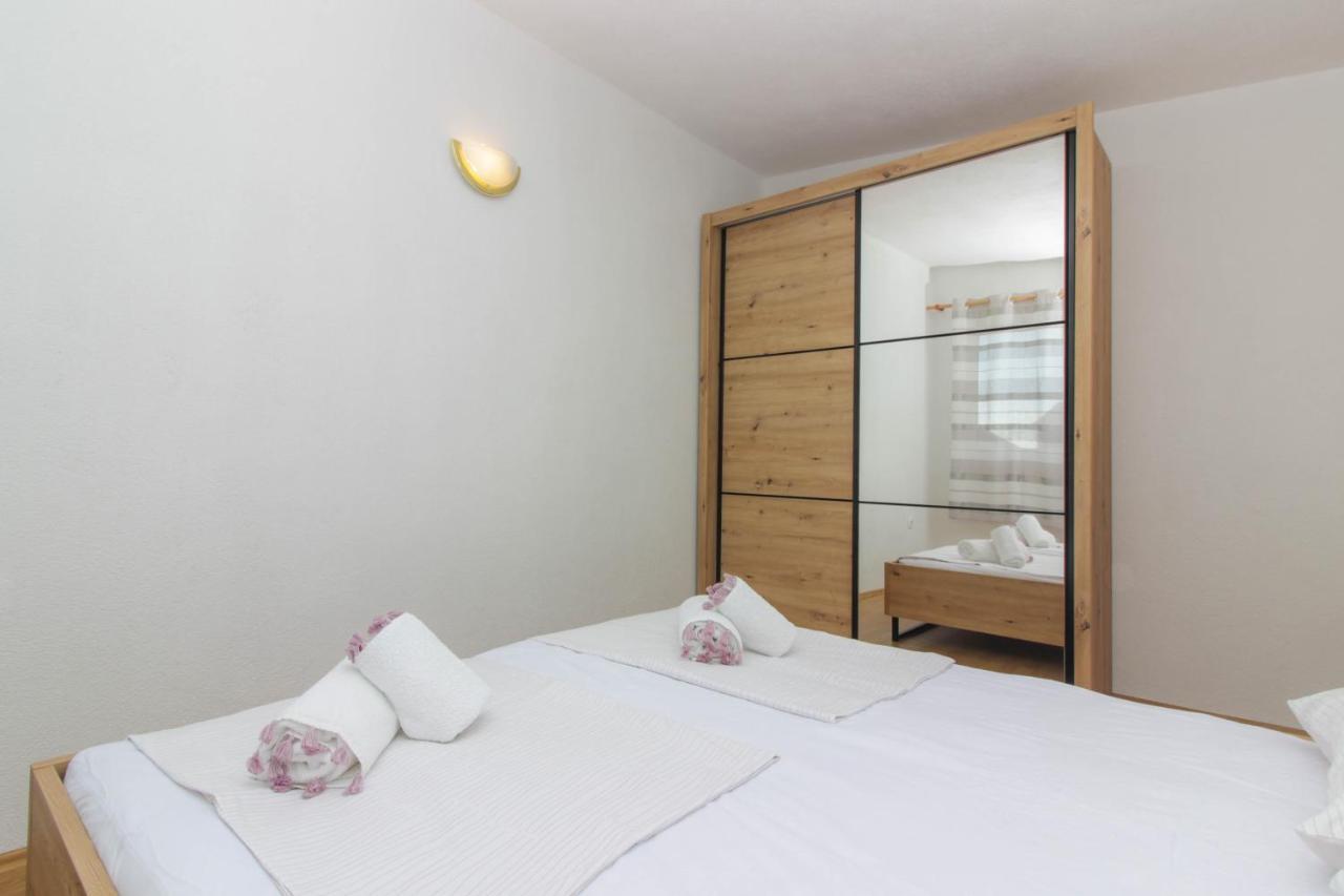 Apartmani Dada Biograd Na Moru Eksteriør bilde